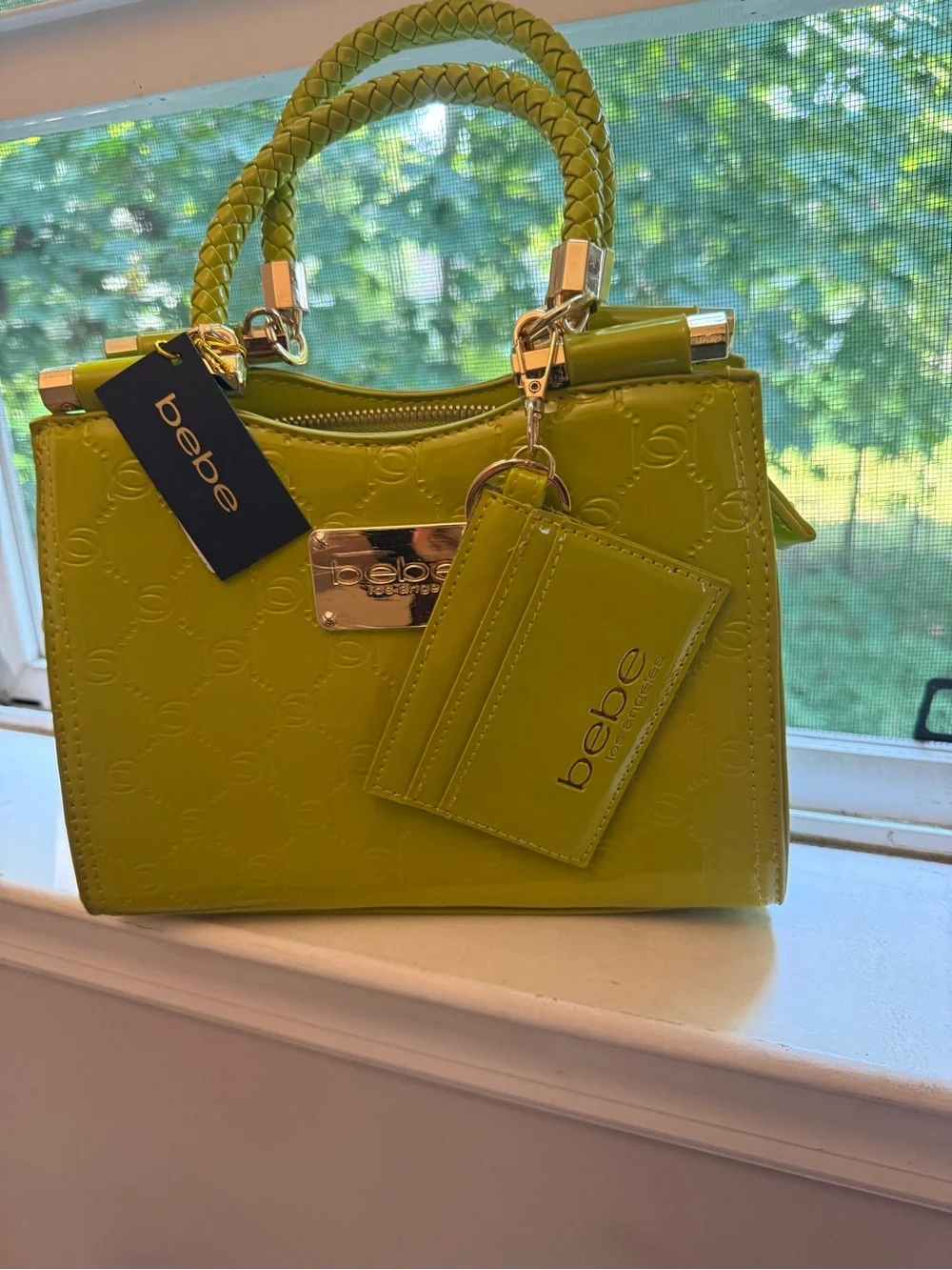 bebe glossy lime